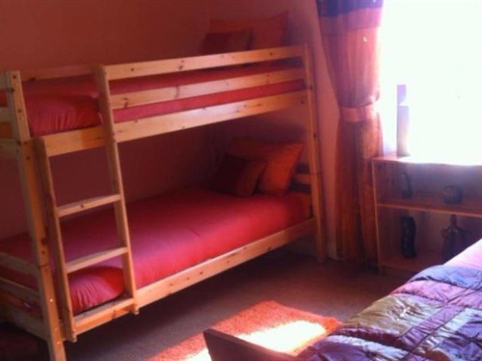Sunset House Chambres De Hotes Magnac-Laval Экстерьер фото